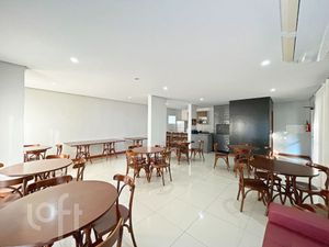 Image 31 - 886212
