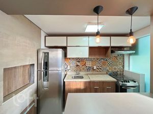 Image 11 - 886212