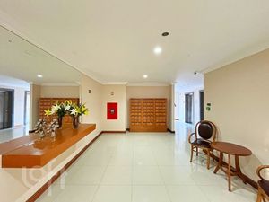 Image 30 - 886212