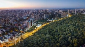 Image 18 - 886214