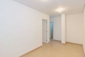 Image 7 - 886218