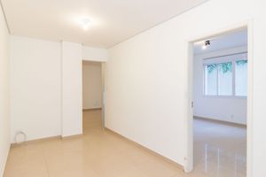 Image 8 - 886218