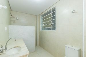 Image 17 - 886218