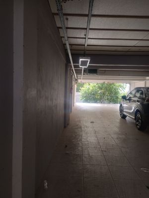 Image 13 - 886220