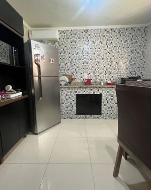 Image 5 - 886222