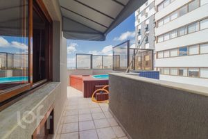 Image 3 - 886225