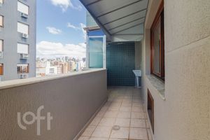 Image 6 - 886225