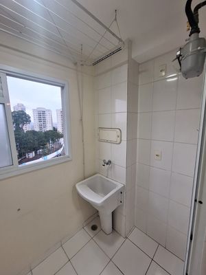 Image 13 - 886228