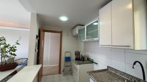 Image 13 - 886237
