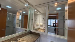 Image 16 - 886237