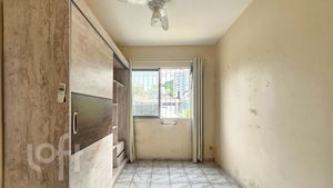 Image 7 - 886248