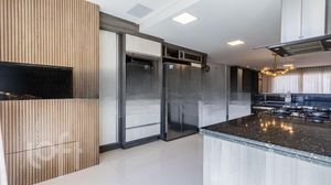 Image 4 - 886255