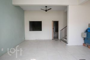 Image 40 - 886256
