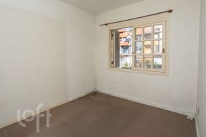 Image 20 - 886256