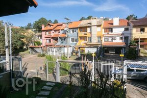 Image 24 - 886256