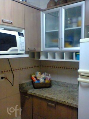 Image 12 - 886258