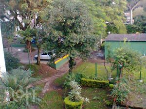 Image 32 - 886258