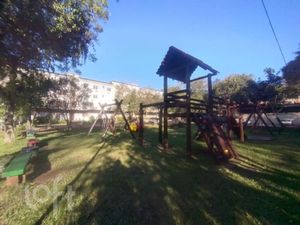 Image 25 - 886258