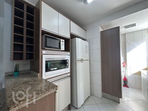 Image 4 - 886271