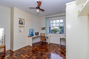 Image 11 - 886276