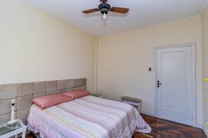 Image 19 - 886276