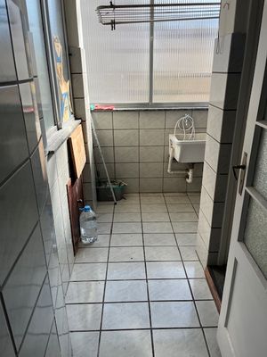 Image 6 - 886276