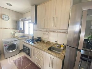 Image 9 - 886285