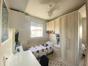 Image 21 - 886285