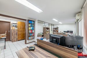 Image 9 - 886288