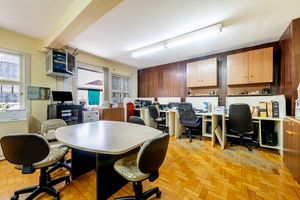 Image 14 - 886288