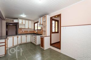 Image 15 - 886340