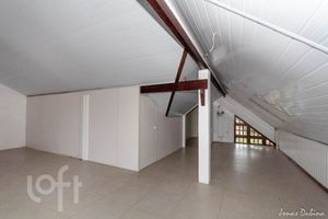 Image 31 - 886340