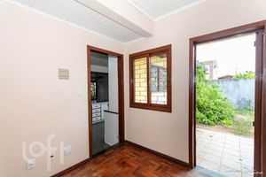 Image 17 - 886340