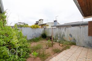 Image 27 - 886340