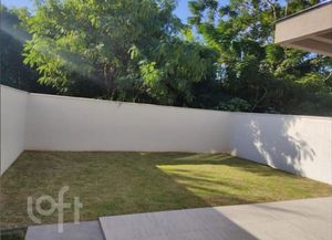 Image 20 - 886344