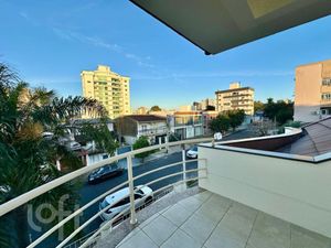 Image 50 - 886353
