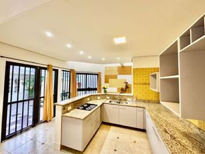 Image 19 - 886353
