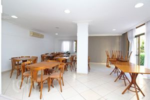 Image 27 - 886364
