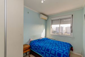 Image 8 - 886365