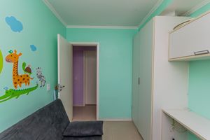 Image 19 - 886365