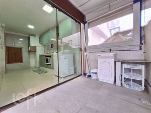 Image 37 - 886366