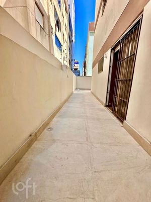 Image 6 - 886366