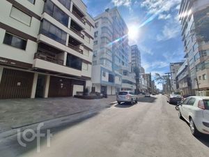 Image 15 - 886366