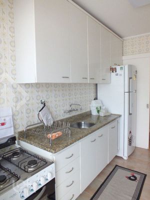 Image 9 - 886373