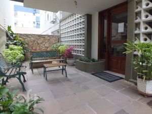 Image 20 - 886373