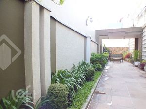 Image 21 - 886373