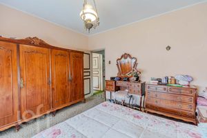 Image 16 - 886380