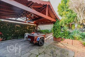 Image 35 - 886380