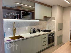 Image 9 - 886381