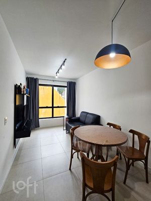 Image 12 - 886383
